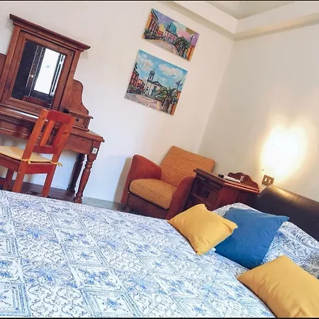 Holidays In * Κατάνια